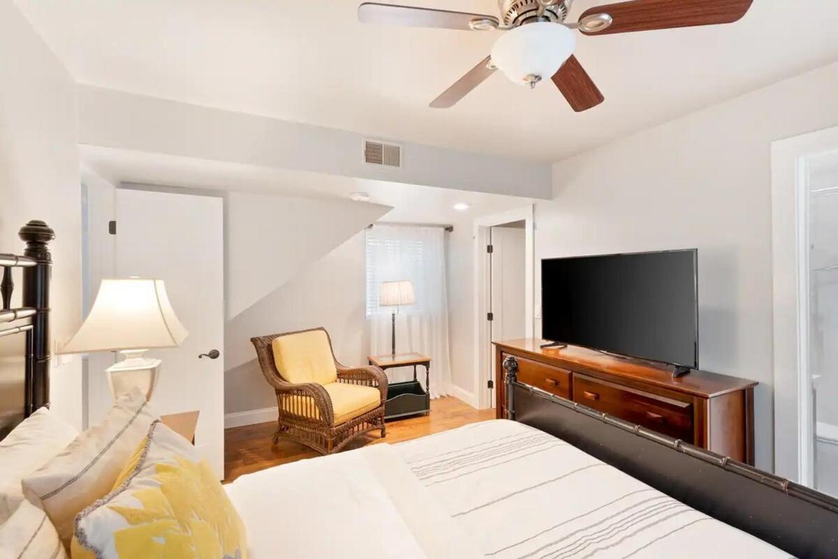 Elegant Beach Living, Just Blocks To The Sand Huntington Beach Esterno foto