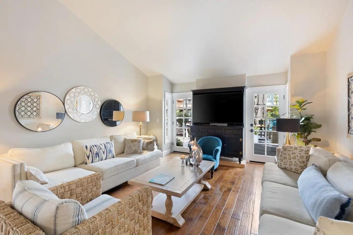 Elegant Beach Living, Just Blocks To The Sand Huntington Beach Esterno foto