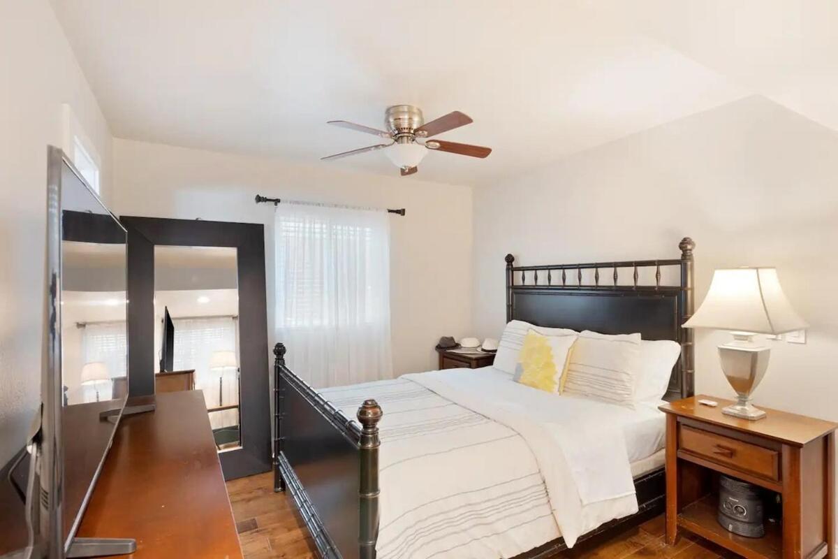Elegant Beach Living, Just Blocks To The Sand Huntington Beach Esterno foto